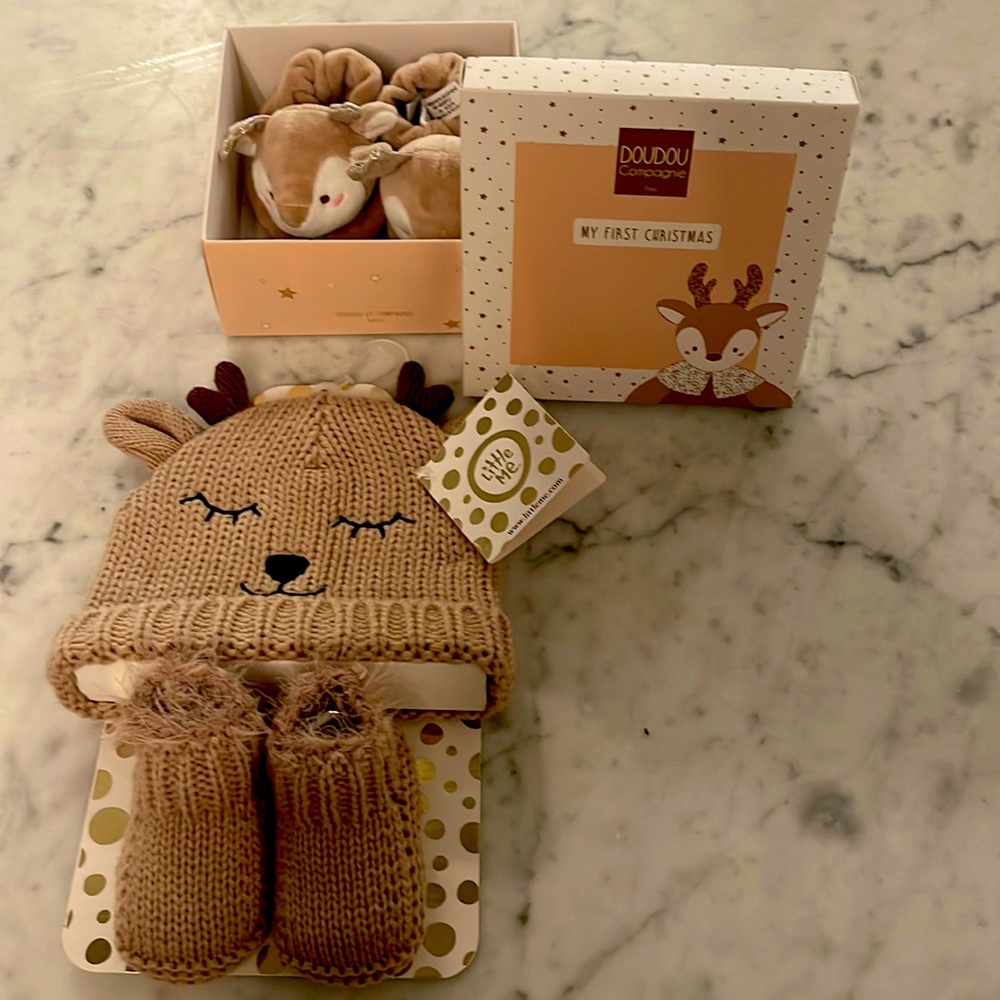 Reindeer baby hat and booties